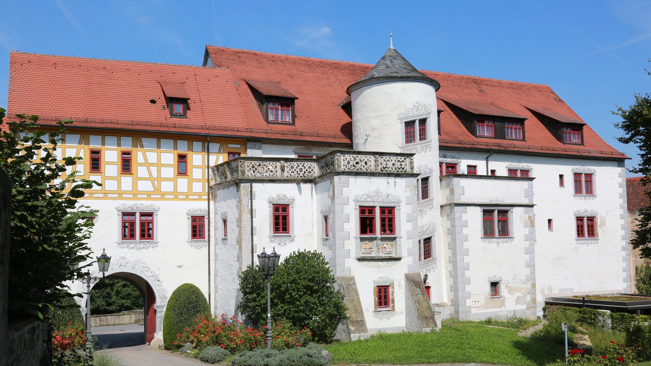 Hauptgebäude vom Schloss
