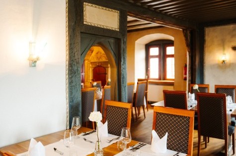4er Tisch im Restaurant eingedeckt